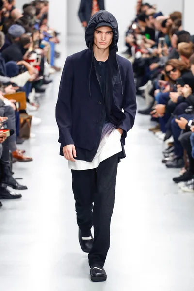 Look 4